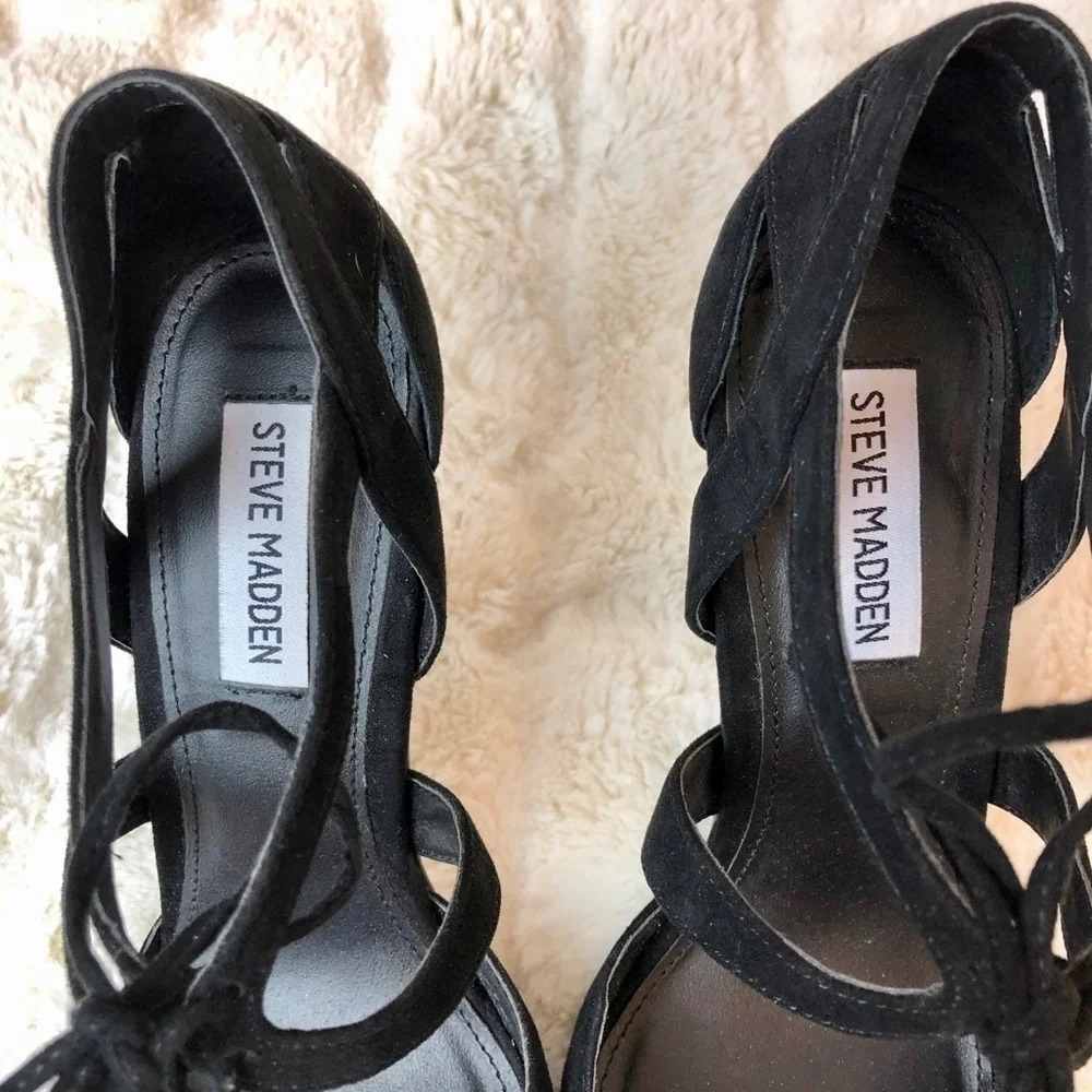 Steve Madden | Black Velvet Pointed Tie Heels 8.5 - Picture 4 of 6